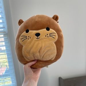 OTTER SQUISHMALLOW